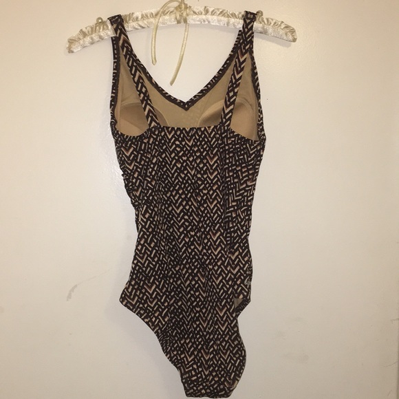 Speedo one piece swimsuit - Picture 2 of 6